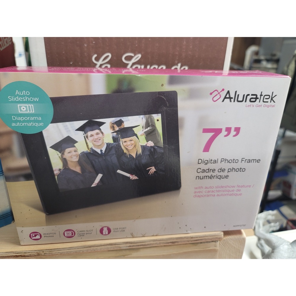 Aluratek 7 inch Digital Photo‎ Frame Auto Slideshow USB SD Card Slot